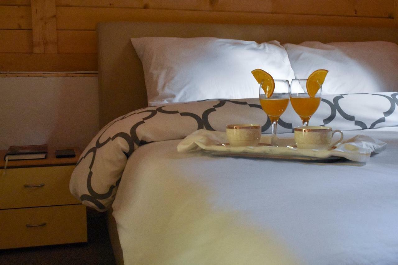 Tara Inn Resort Bastasi Buitenkant foto